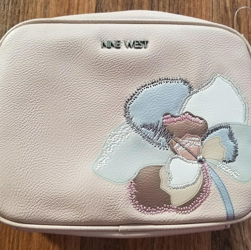 NWT Nine West Crossbody